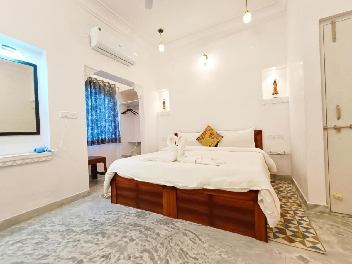 Prakash Ji'S Haveli -Luxurious Lakeside Retreat- Hotel Udaipur Luaran gambar