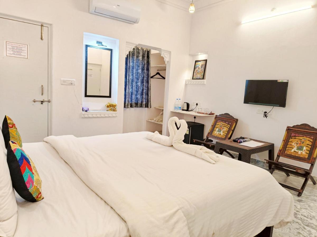 Prakash Ji'S Haveli -Luxurious Lakeside Retreat- Hotel Udaipur Luaran gambar